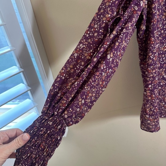 Max Studio long smocked sleeve peasant blouse size Small maroon purple - Picture 4 of 6